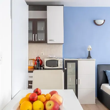Apartament Tommy 2 *